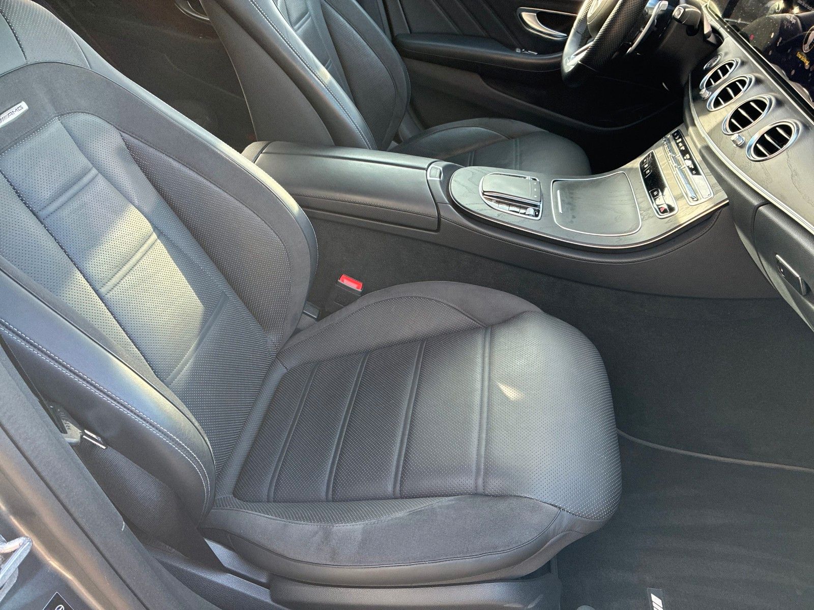 Fahrzeugabbildung Mercedes-Benz E 53 AMG E -Klasse T-Modell, ACCTEMPOMAT, KAMERA