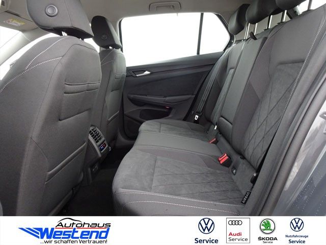 Fahrzeugabbildung Volkswagen Golf VIII Lim. Style 1.5 TSI 110kW DSG IQ.LIGHT