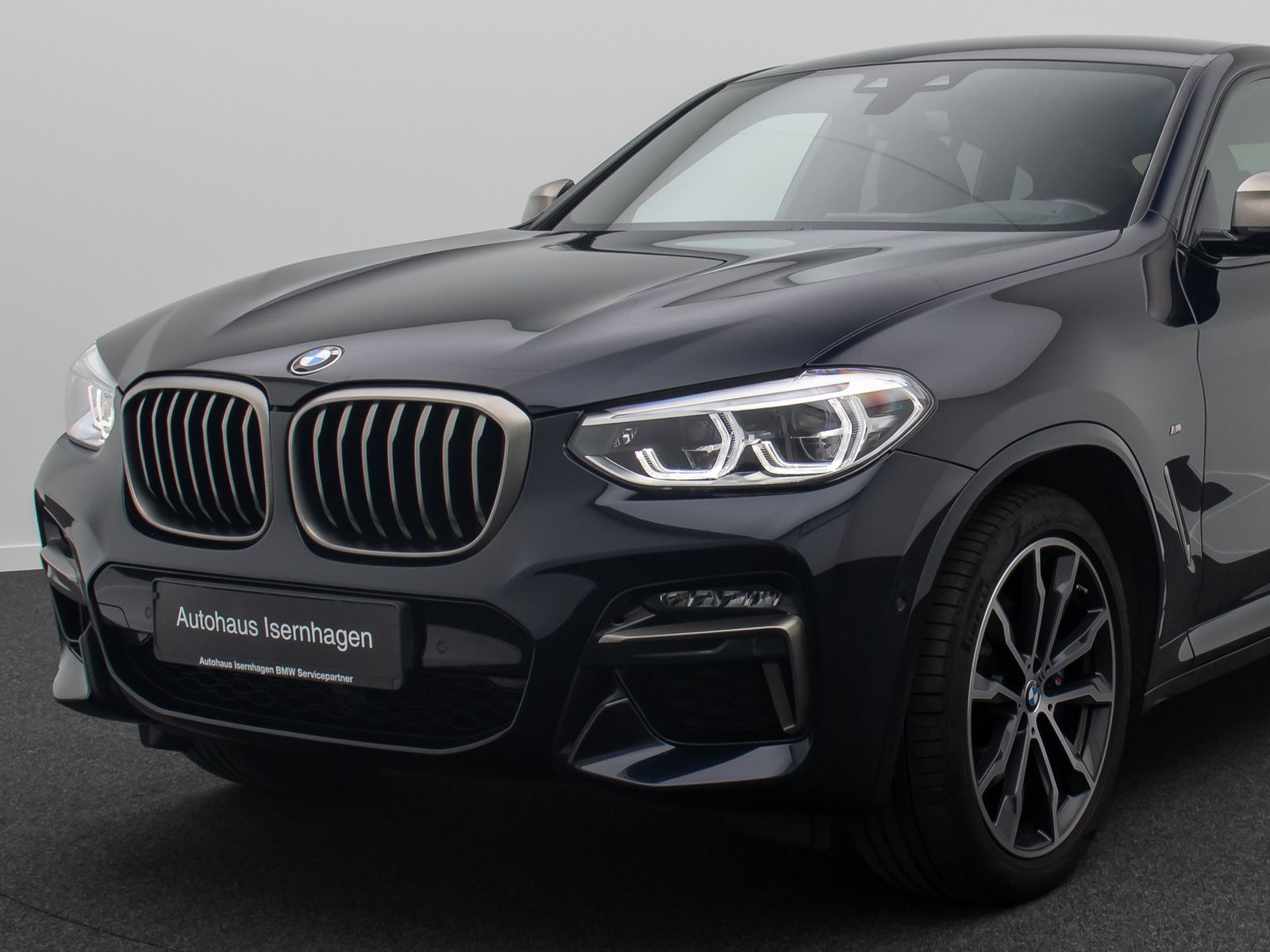 Fahrzeugabbildung BMW X4 M40i Kamera DAB HUD Memory Komfort H/K 20Zoll