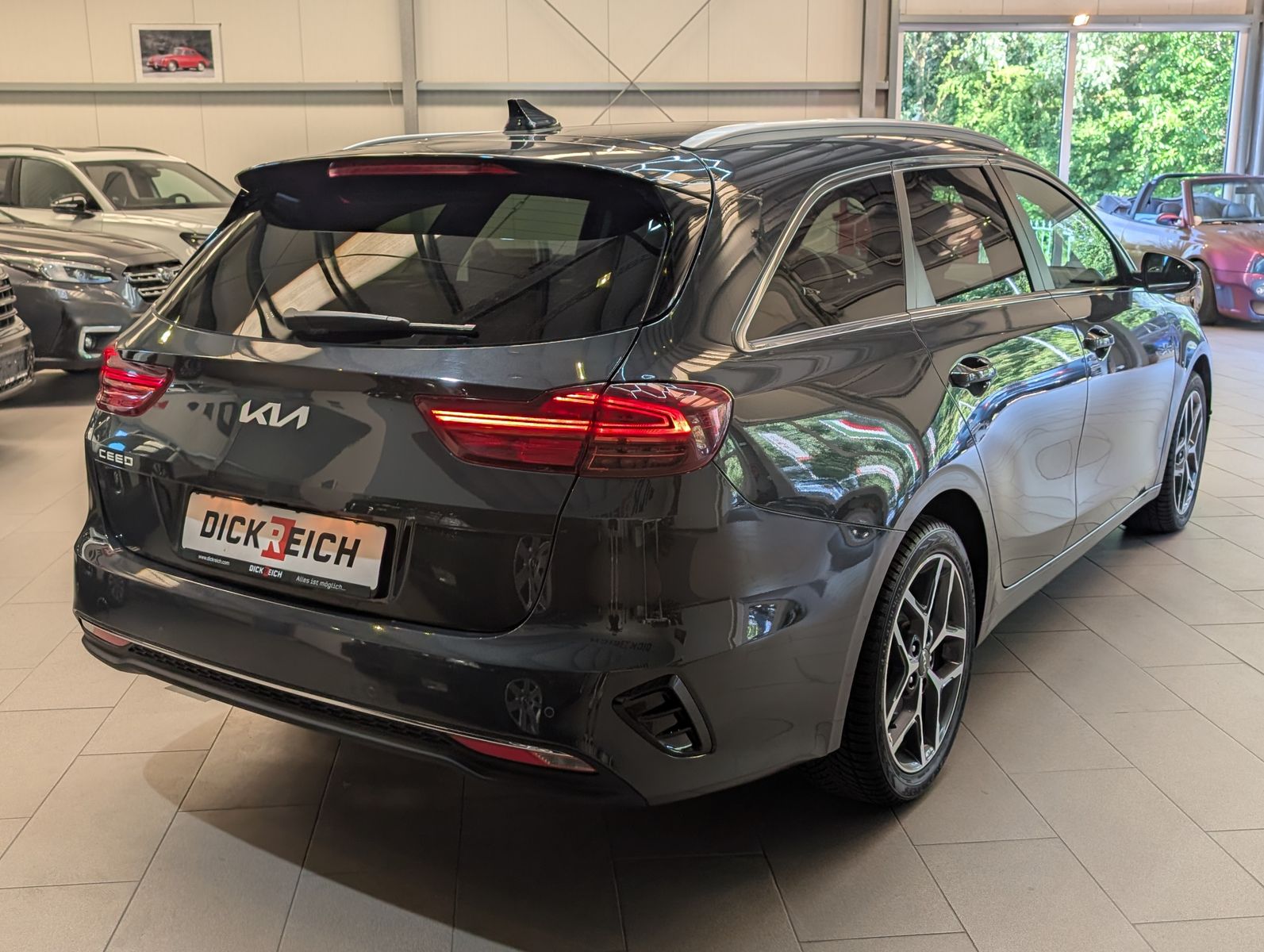 Fahrzeugabbildung Kia cee'd Sportswagon 1.5 DCT Ultimate LED CAM ACC