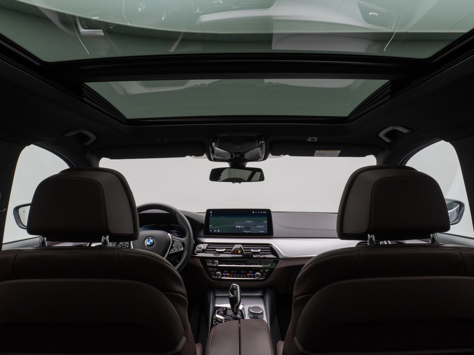 Fahrzeugabbildung BMW 520d xD Panorama Massage HUD H/K Individual-Voll