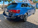 Toyota Avensis 1,8-l-Valvem. Business Edition T. Sp... - Toyota Avensis: Kombi, 1.8