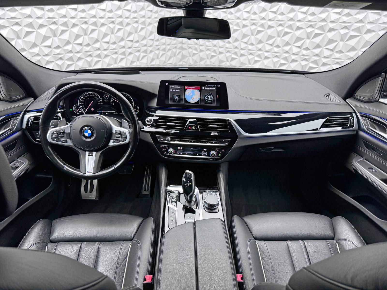 Fahrzeugabbildung BMW XDR/M-PAKET/AKTIVLENK/NIGHTV/ACC/H&K/LUFT/PANO