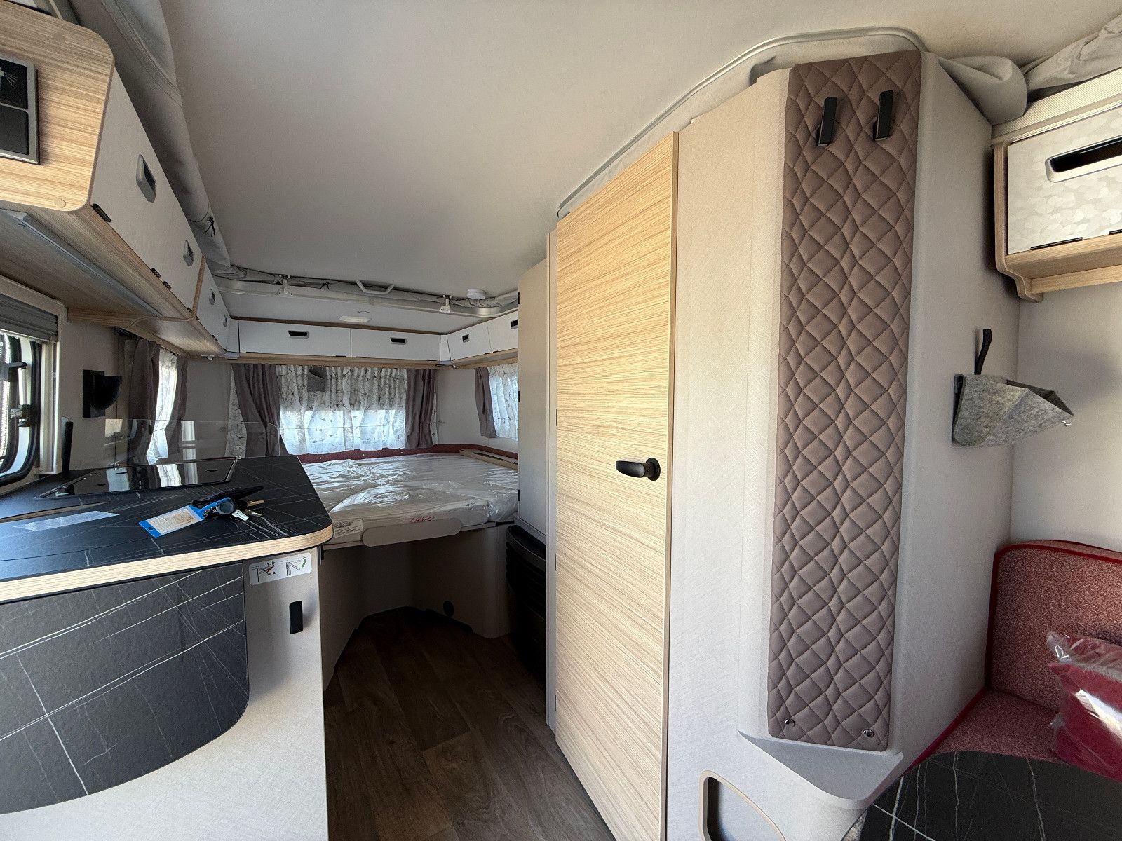 Fahrzeugabbildung HYMER / ERIBA / HYMERCAR Eriba Touring 542 Tango Red  - 5.344€ SPAREN!