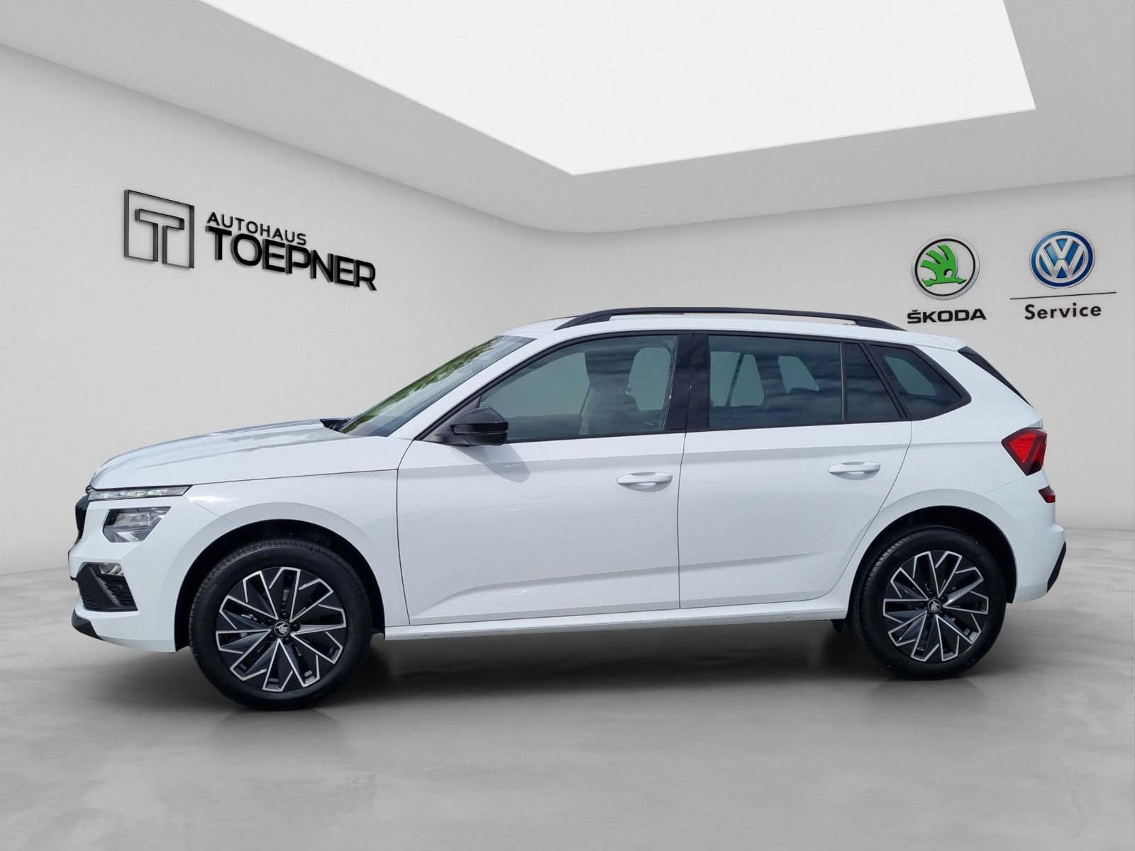 Fahrzeugabbildung SKODA Kamiq Balance 1,5 TSI AHK Simply Clever Black