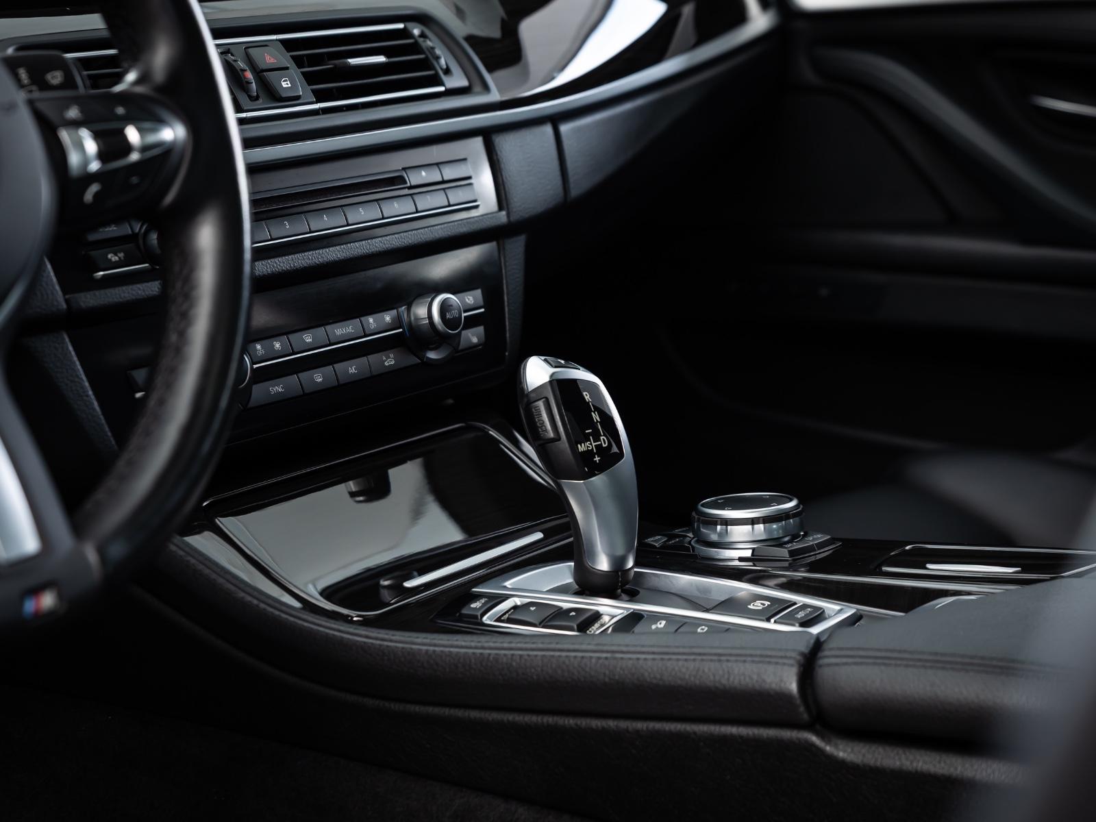 BMW 530d xDrive M-Sportpaket/HeadUp/Pano/H&K