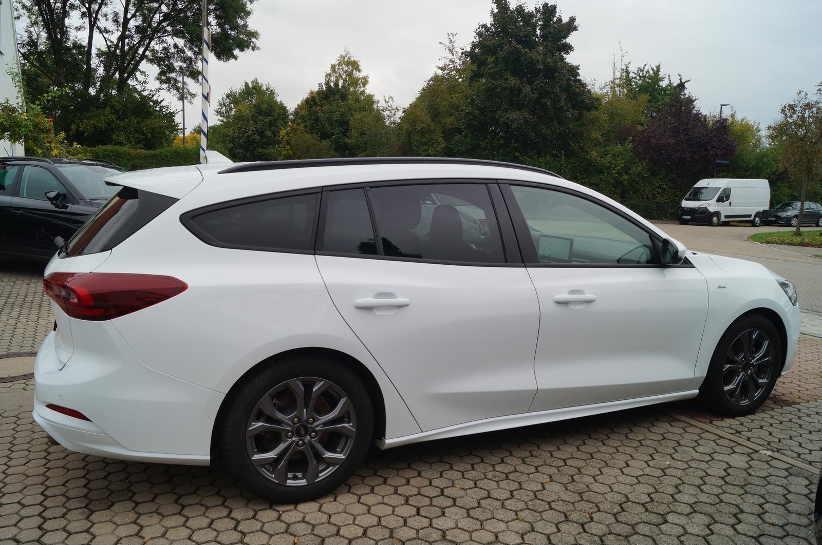 Ford Focus T 1.0EcoBoost Hybrid ST-Line - LED - ACC