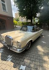 Mercedes-Benz 220 - mit Benzin-Antrieb: Coupe, Beige, Schiebedach