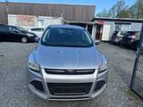 Ford Kuga Trend Euro6 Navi 4+4 Keylesgo - Ford Kuga: Allradantrieb, Trend