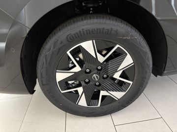 Fotografie des Nissan Townstar DIG-T 130 Kombi L2 N-Connecta 7 Sitze