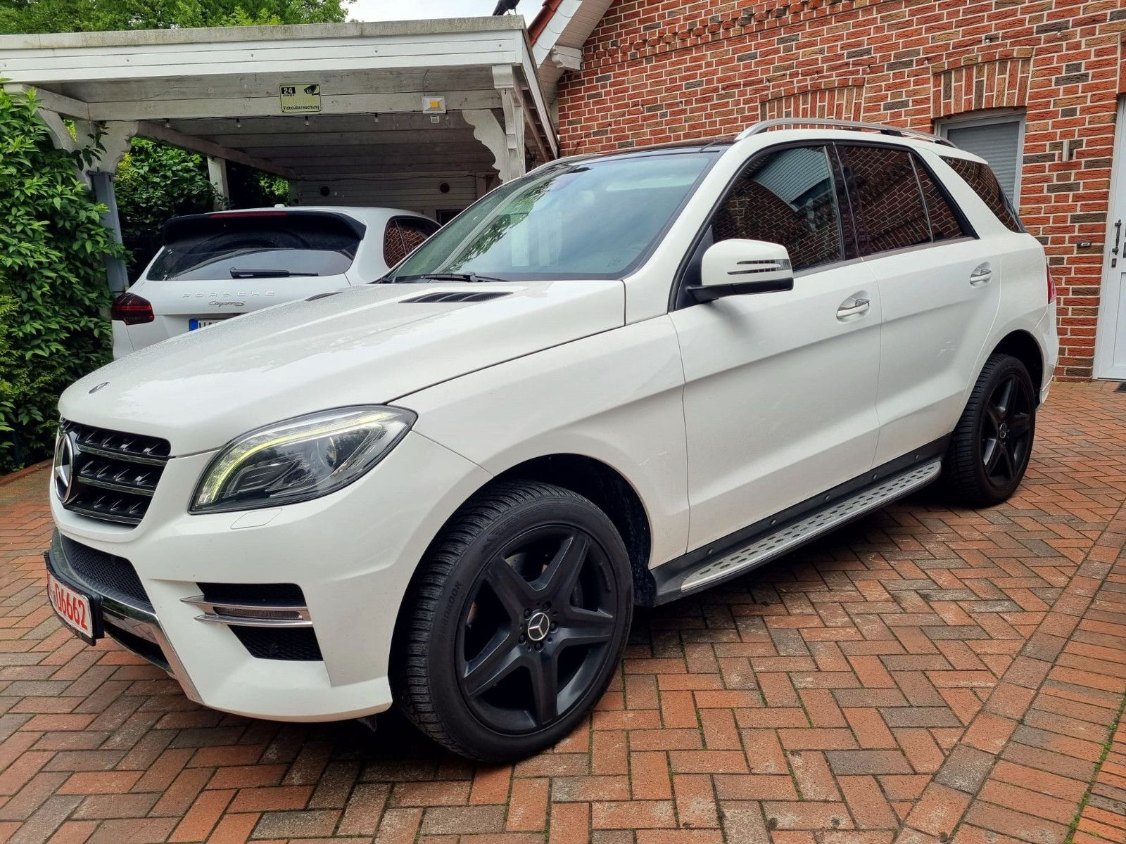 Mercedes Mercedes-Benz ML 500 AMG Line+Pano+Spur/Tot+Navi+K