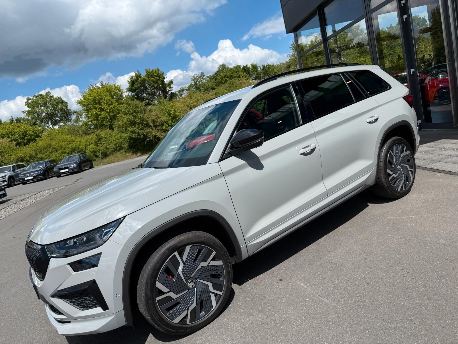 Skoda Kodiaq RS 4x4 eAHK 20" Kamera Columbus DCC Lane