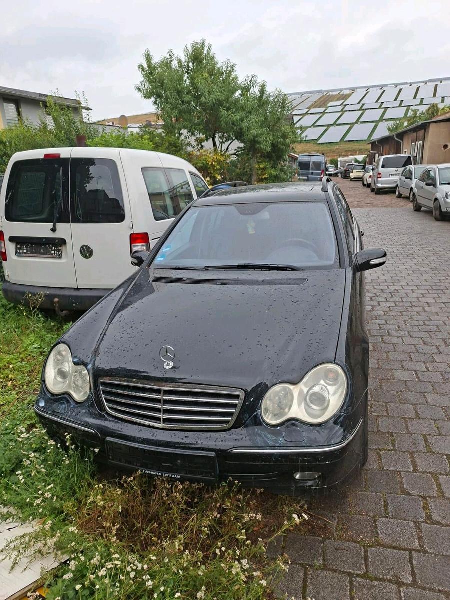 Mercedes-Benz C180 2004 — photo 7