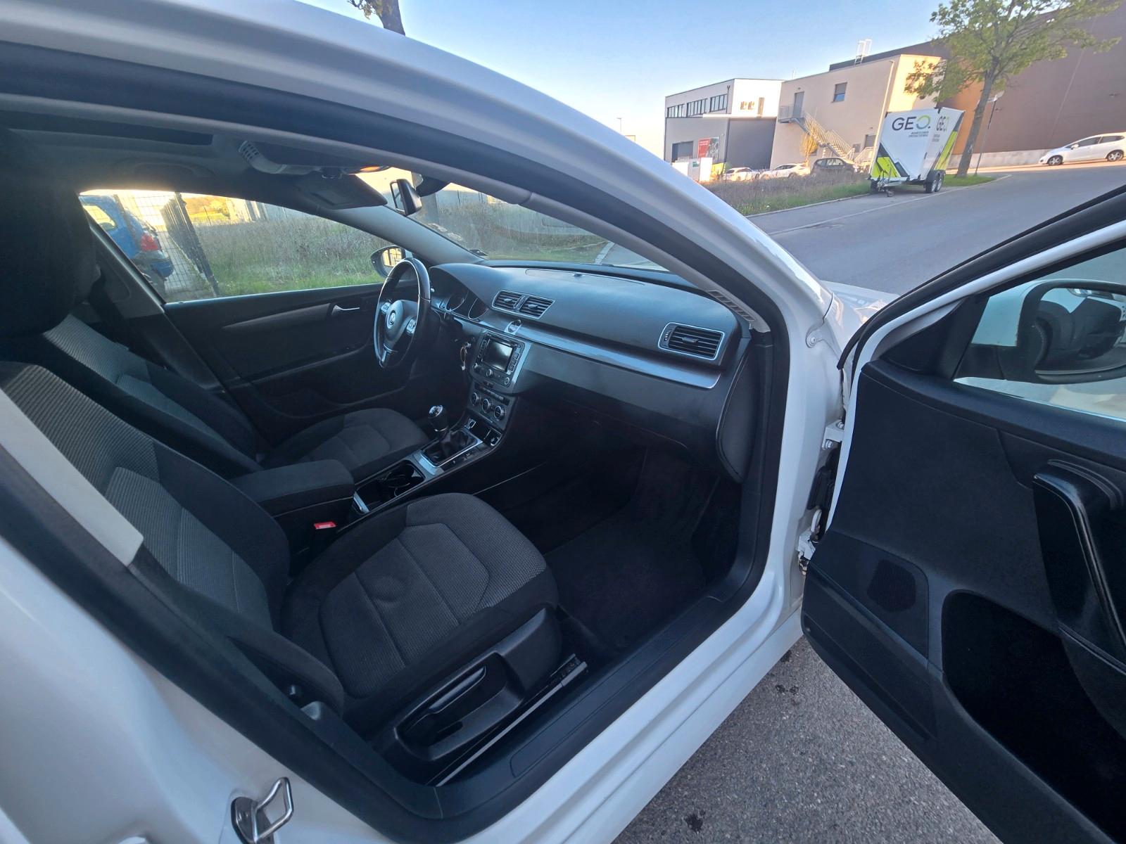 Volkswagen Passat 2014 — photo 11