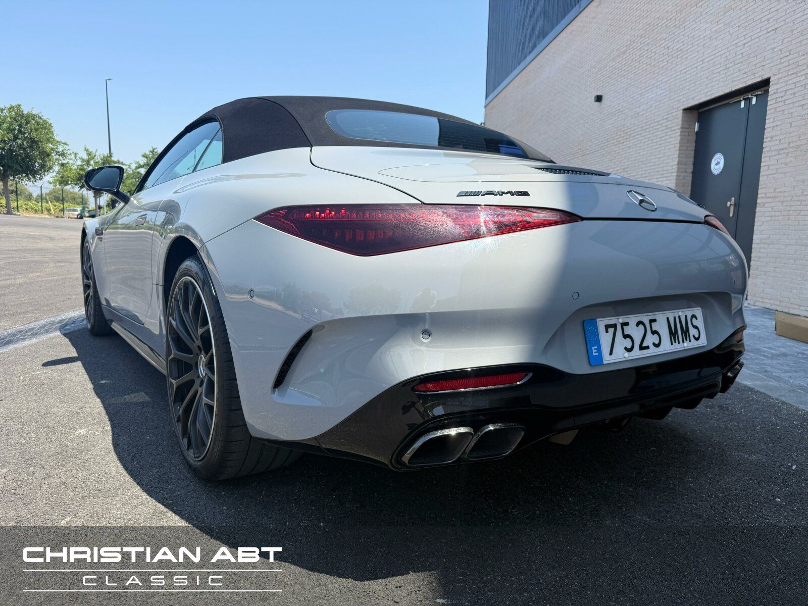 Fahrzeugabbildung Mercedes-Benz SL 55 AMG 4Matic Navi/Nachtsichtass.