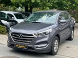 Hyundai Tucson blue Classic 2WD-Euro6-Hu:4/27-Garantie - Hyundai Tucson Classic mit Diesel-Antrieb
