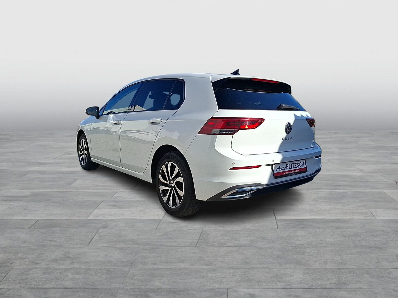 Fahrzeugabbildung Volkswagen Golf VIII TSI Active LED Navi AID SHZ PDC