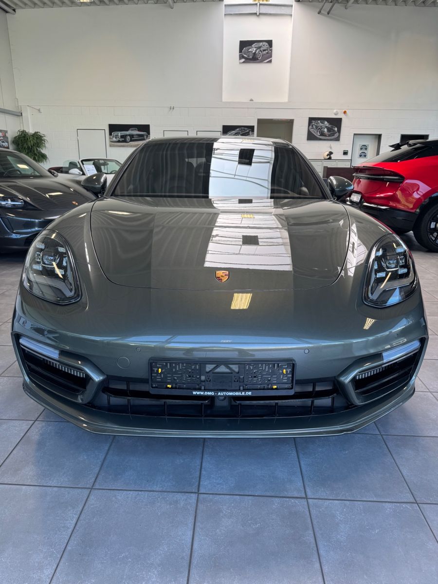 Fahrzeugabbildung Porsche Panamera Sport Turismo 4 E-Hybrid Platinum Editi