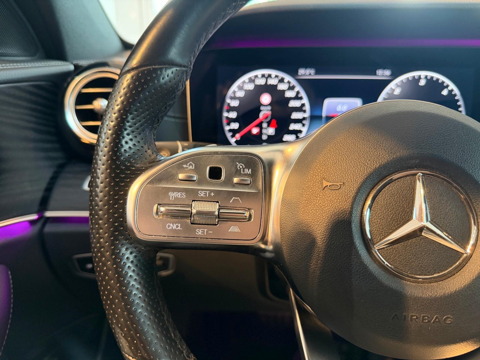 Mercedes-Benz E 220 d 4Matic T 9G  AMG Line *LED*Virtual*Navi*