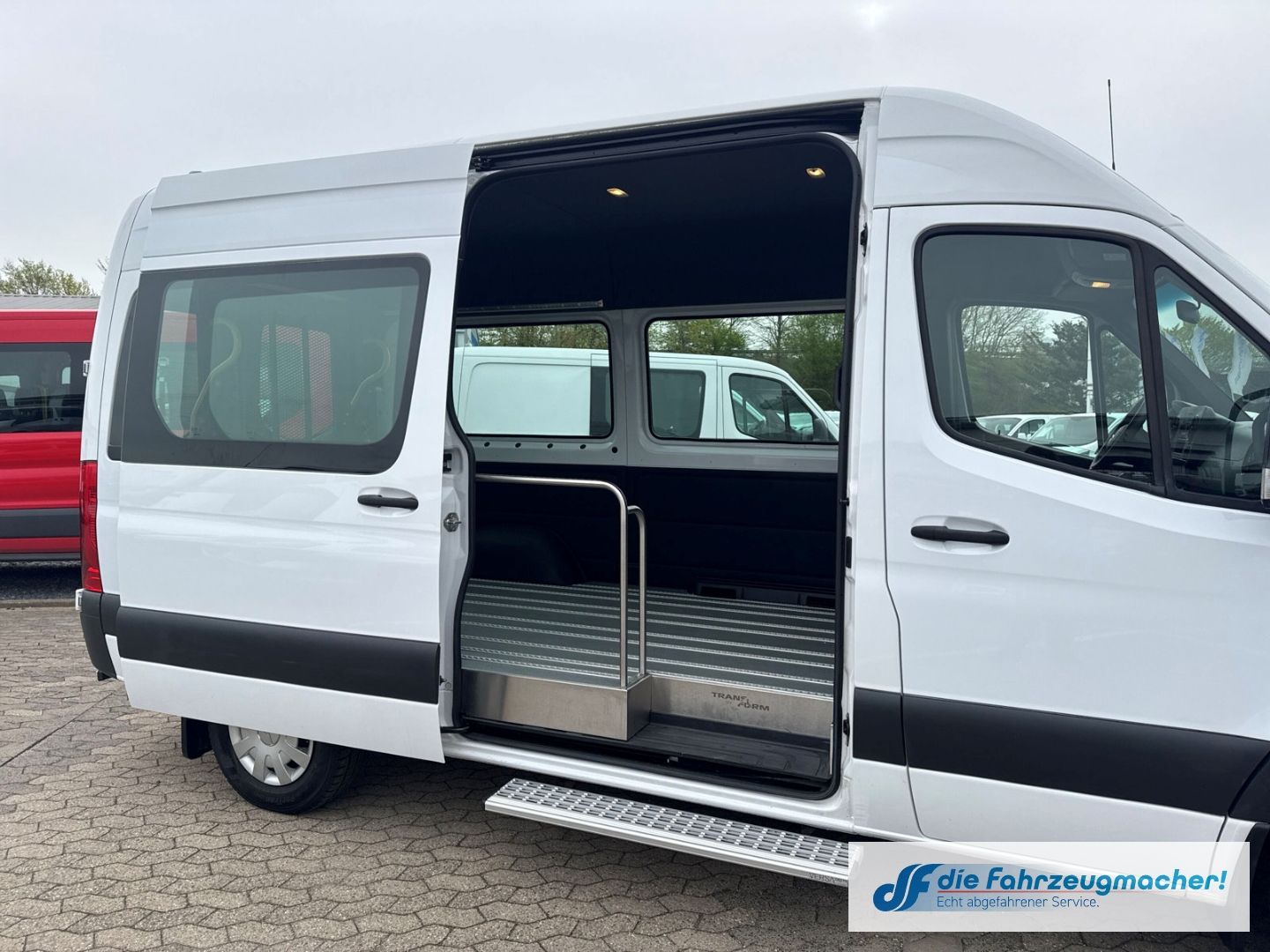 Fahrzeugabbildung Mercedes-Benz Sprinter III Tourer RWD AWD 311 CDI L2 DAB Tel.