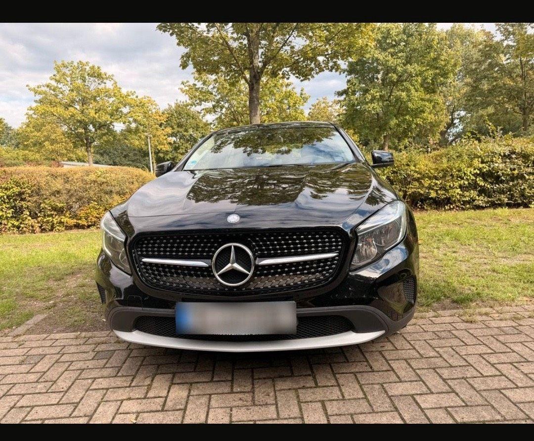 Mercedes-Benz GLA 180