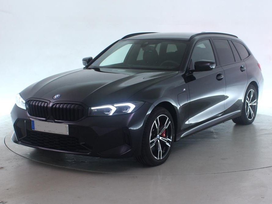 Image of BMW 330