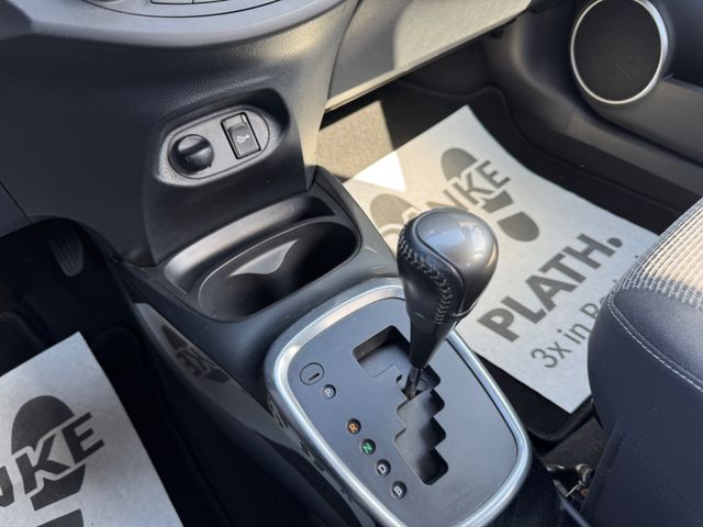Toyota Yaris  Comfort Hybrid