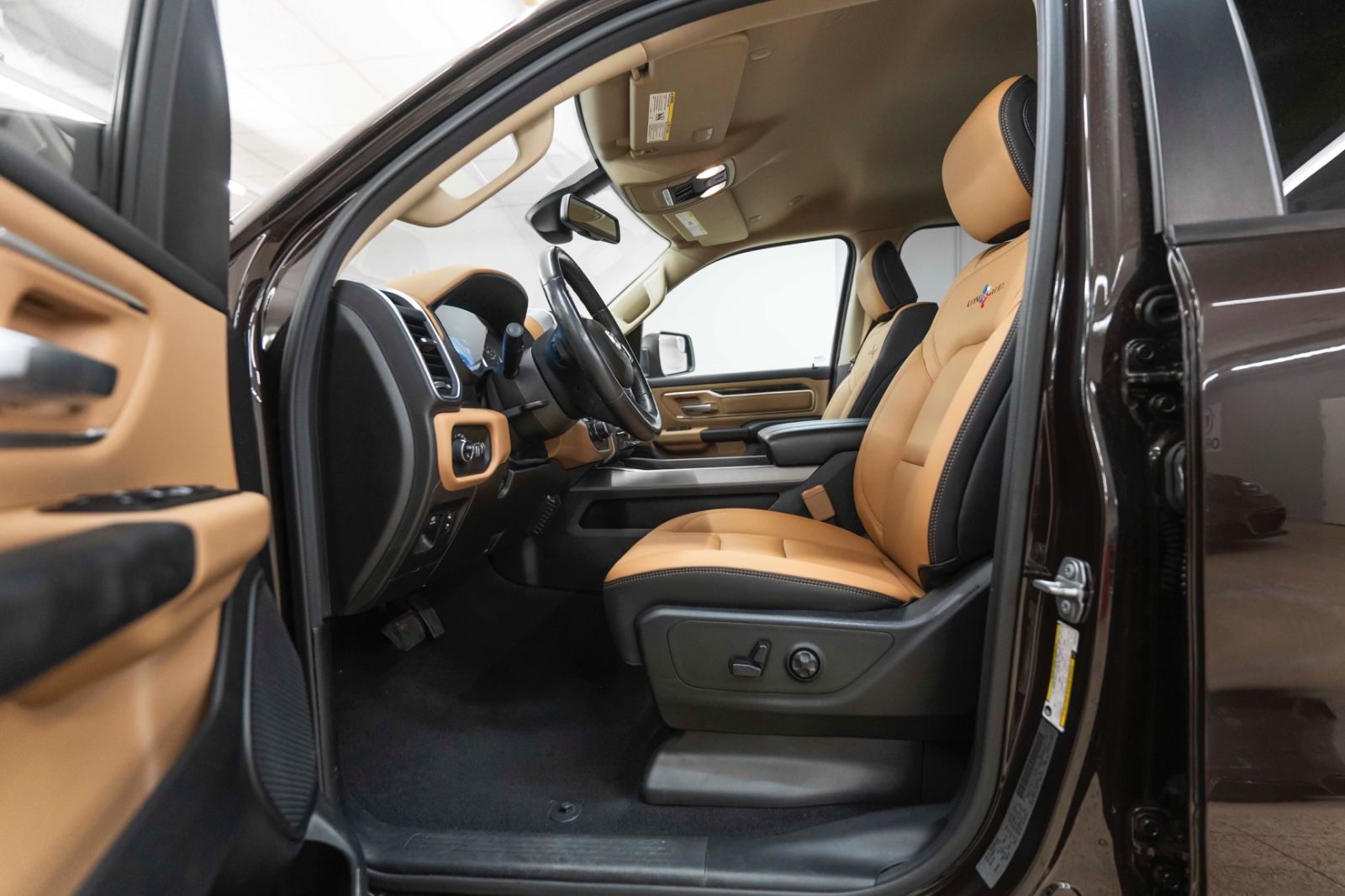 Fahrzeugabbildung Dodge RAM 1500 BIG HORN LONE STAR LED KAM CARPLAY