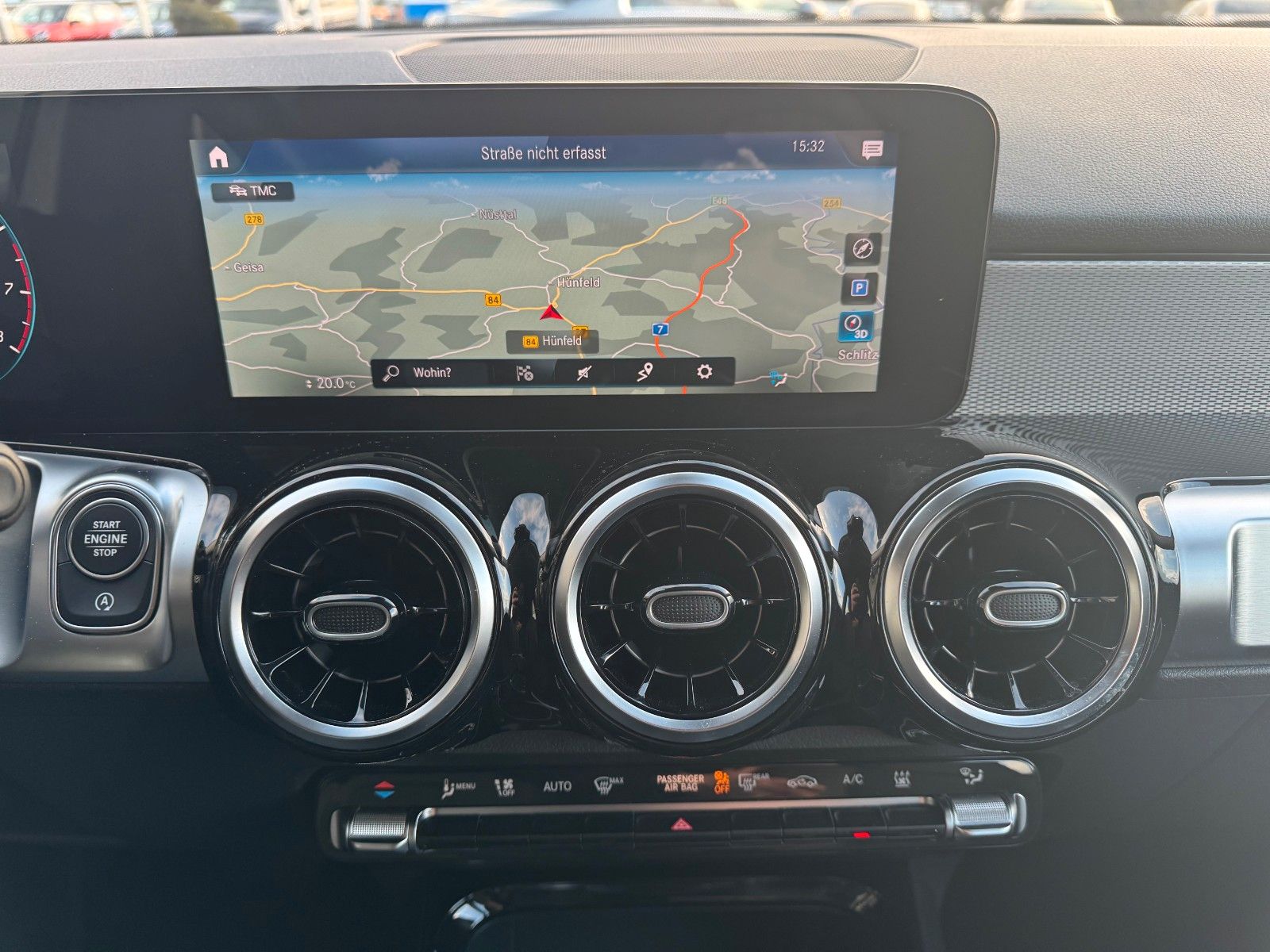 Fahrzeugabbildung Mercedes-Benz GLB 200 4M Style+StandH+Distr+RKamera+Augment