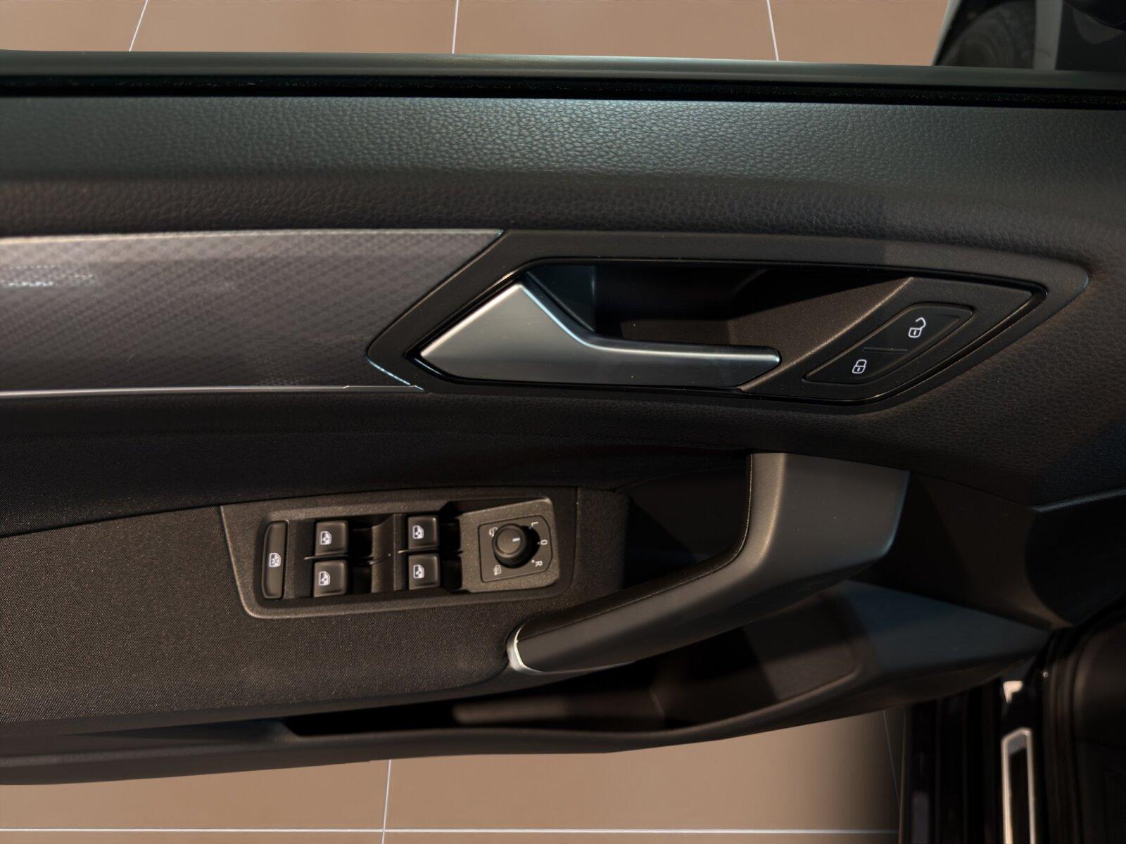 Volkswagen Touran Active 1.5 TSI 6-Gang ACC APP LED, миниатюра 13