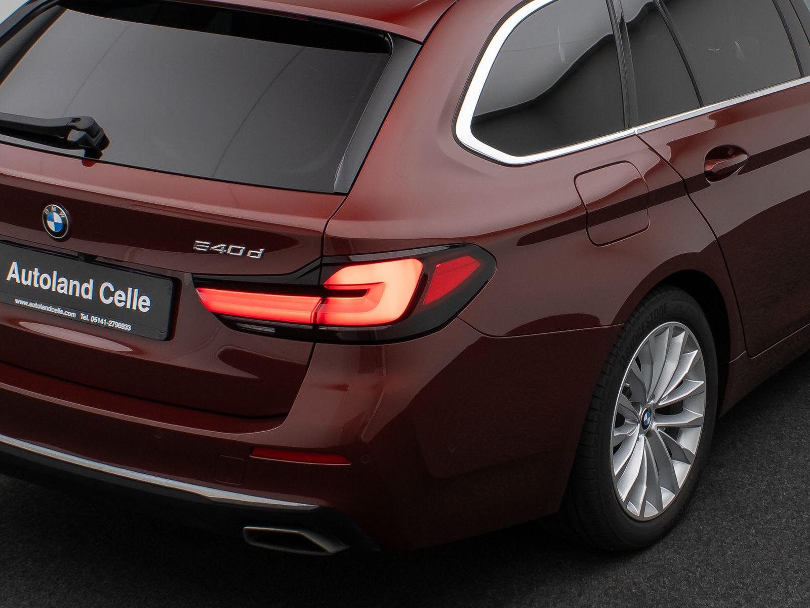 Fahrzeugabbildung BMW 540d xD LuxuryLine 360°Laser HUD DAB H/K Komfort