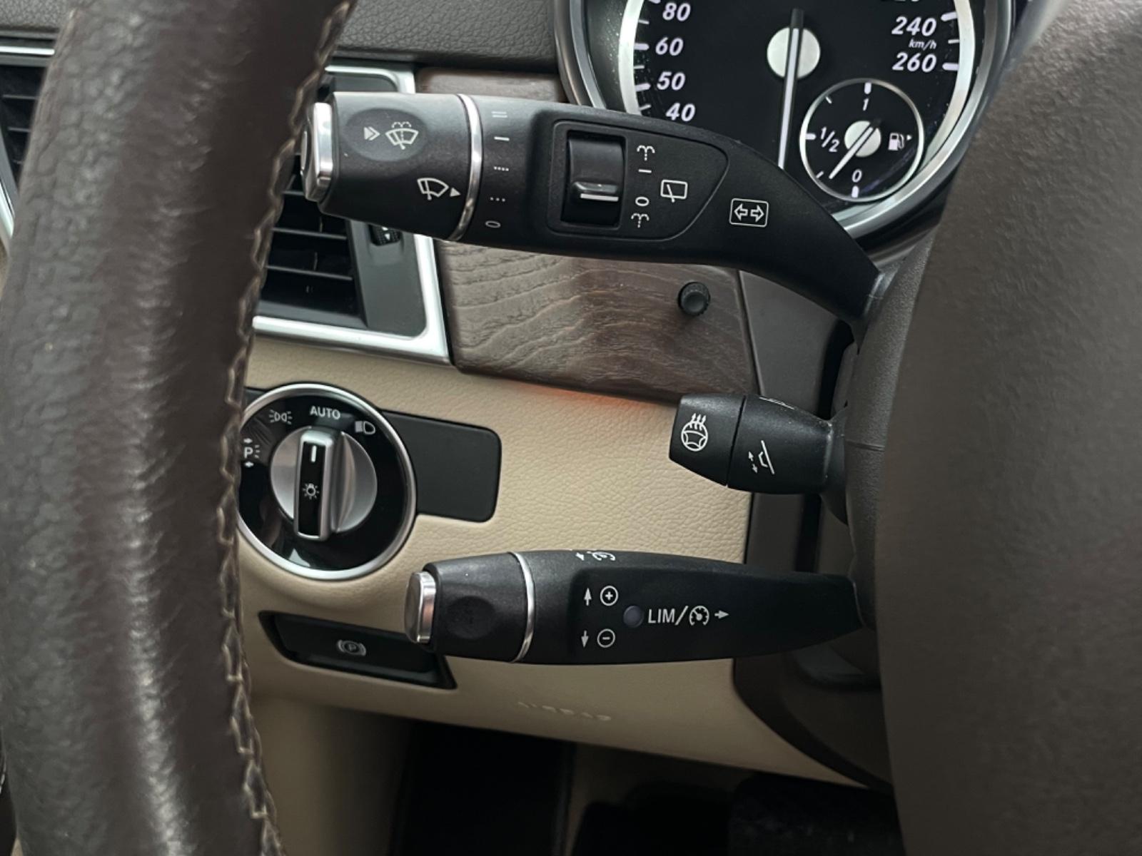 Mercedes-Benz ML 350 4Matic AMG /S-DACH/R-KAMERA/MEMORY/LEDER