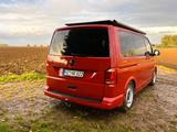 Volkswagen T6 Multivan - rote Volkswagen T6 Multivan