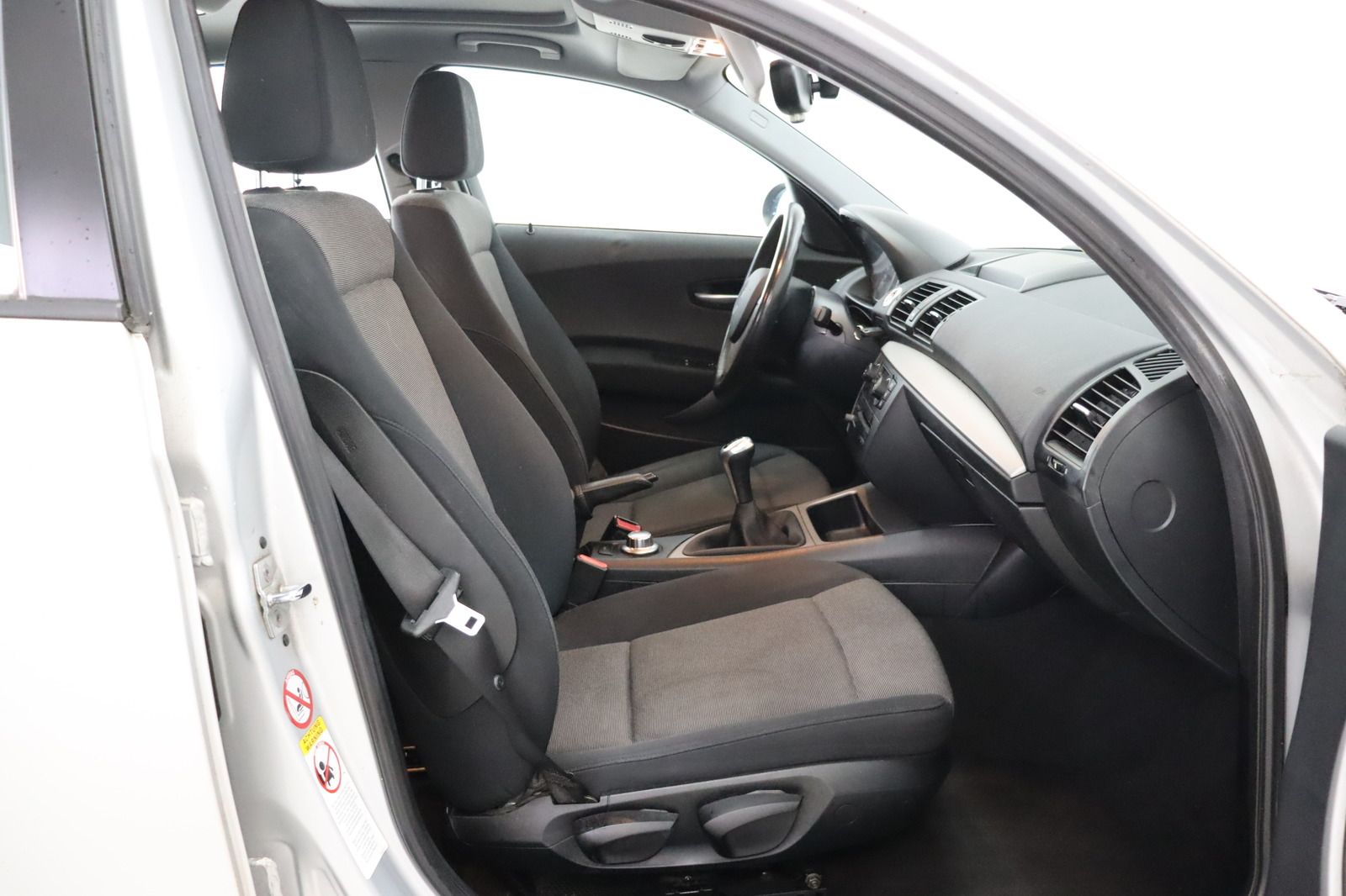 Fahrzeugabbildung BMW 118 d * Navi * Schiebedach