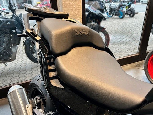 Fahrzeugabbildung BMW S 1000 XR