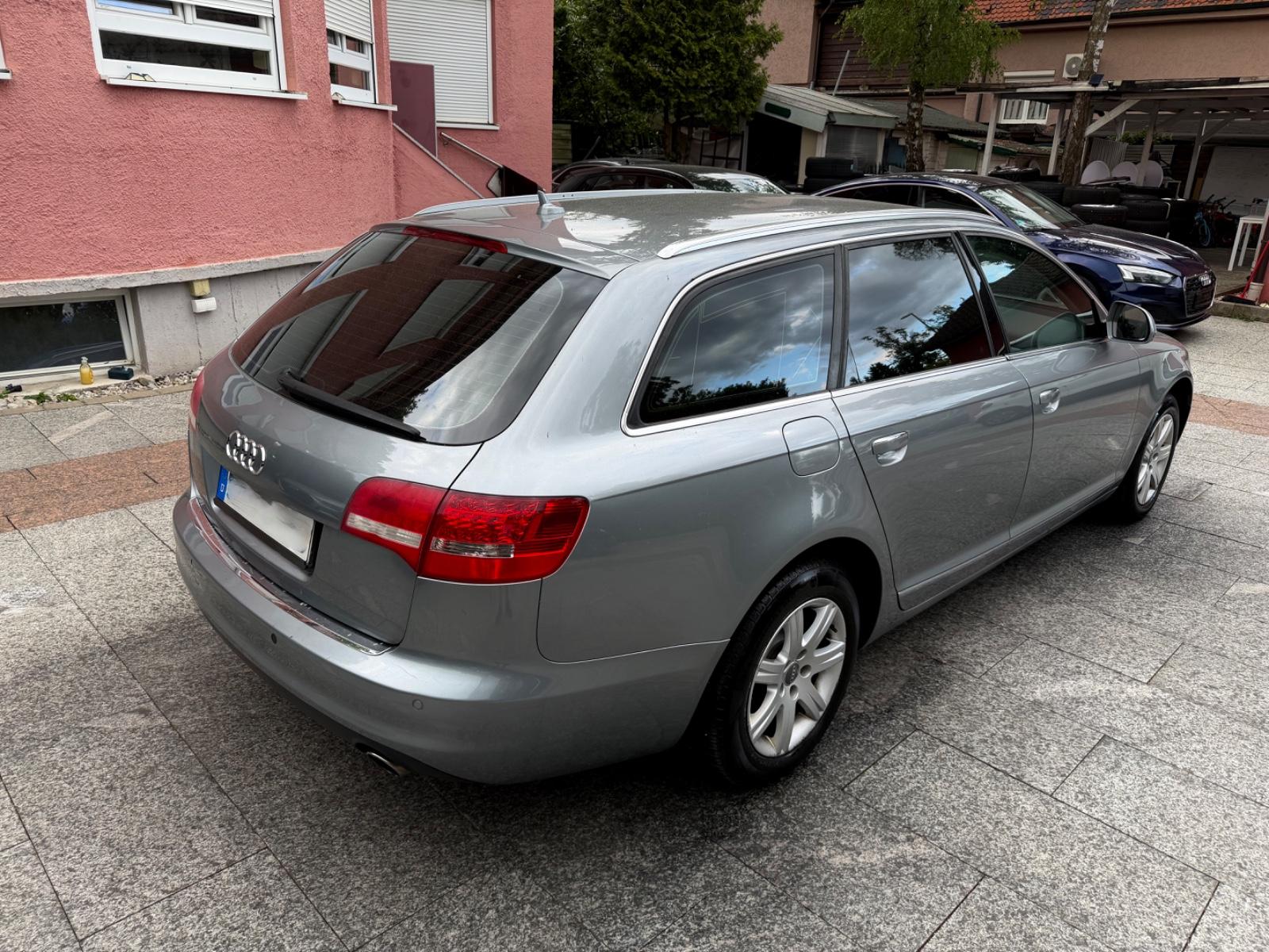 Audi A6 2010 — photo 7