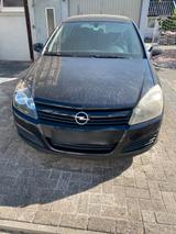 Opel auto opel astra - Opel Astra aus 2004 mit Diesel-Antrieb