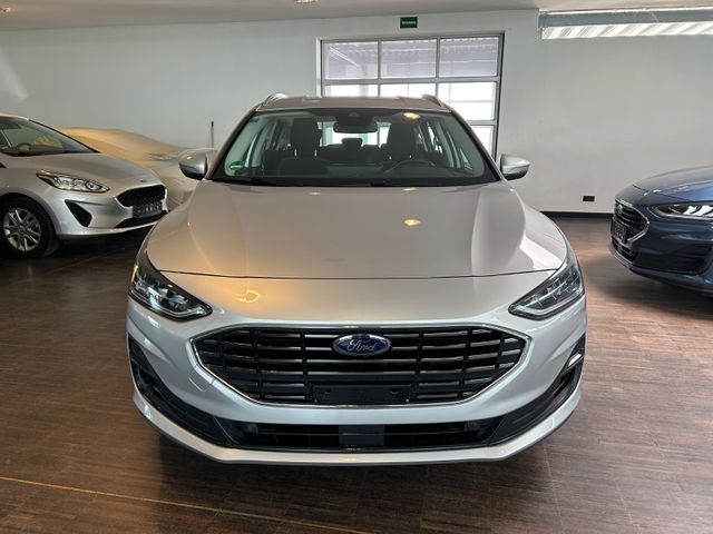 Fahrzeugabbildung Ford Focus Turnier Titanium