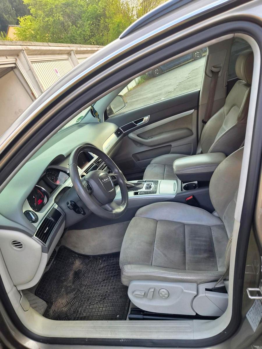 Audi Quattro 2011 — photo 13