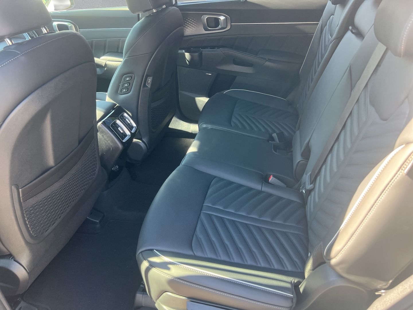 Fahrzeugabbildung Kia Sorento PLATINUM PE 4WD 2.2 CRDi *PREMIUM-PAKET*