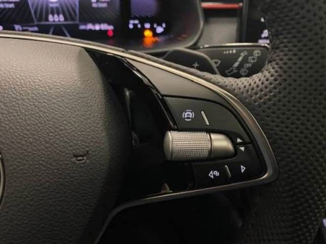 Fahrzeugabbildung SKODA Kamiq 1.5 TSI ACT DSG Monte Carlo+MATRIX+APP++++