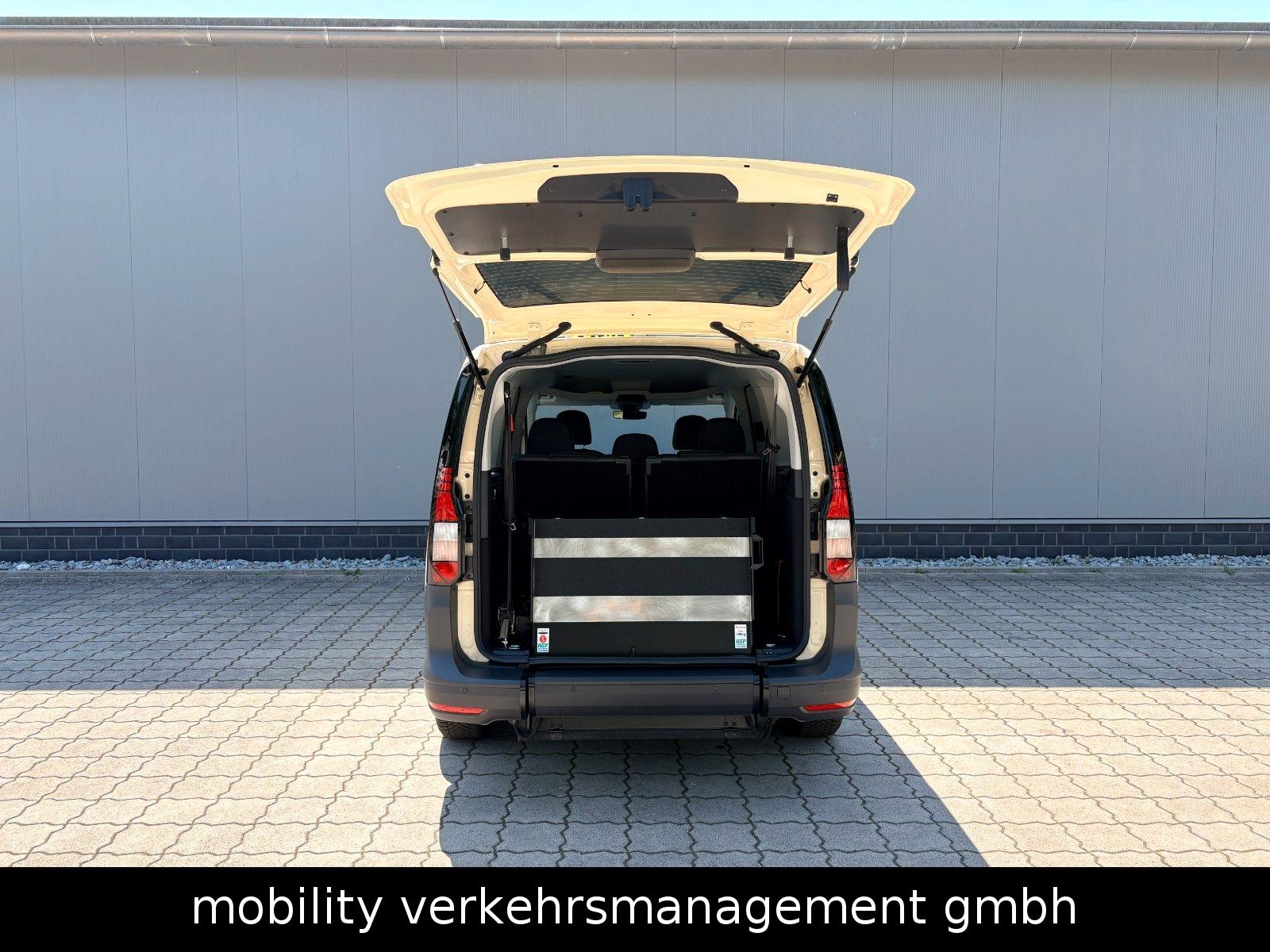 Volkswagen Maxi DSG LED TAXI Rollstuhl ACC Garantie 7-Sitze
