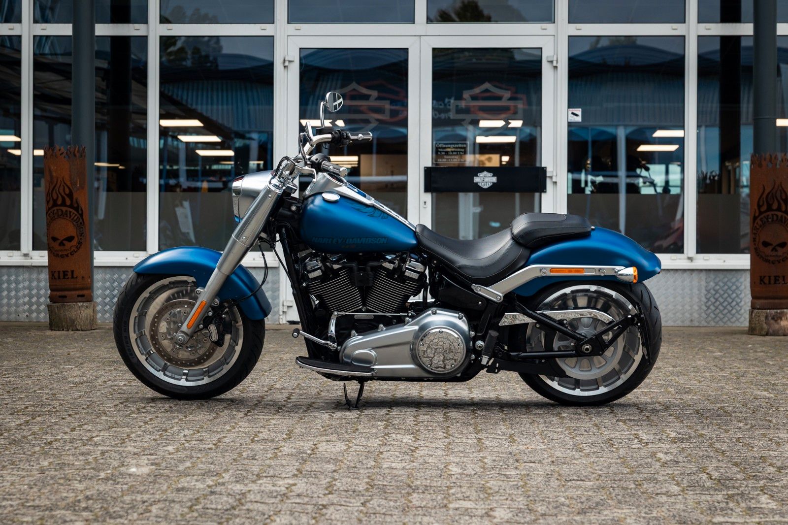 Fahrzeugabbildung Harley-Davidson FLFBS FAT BOY SOFTAIL 114 CUI ANV. JEKILL&HYDE