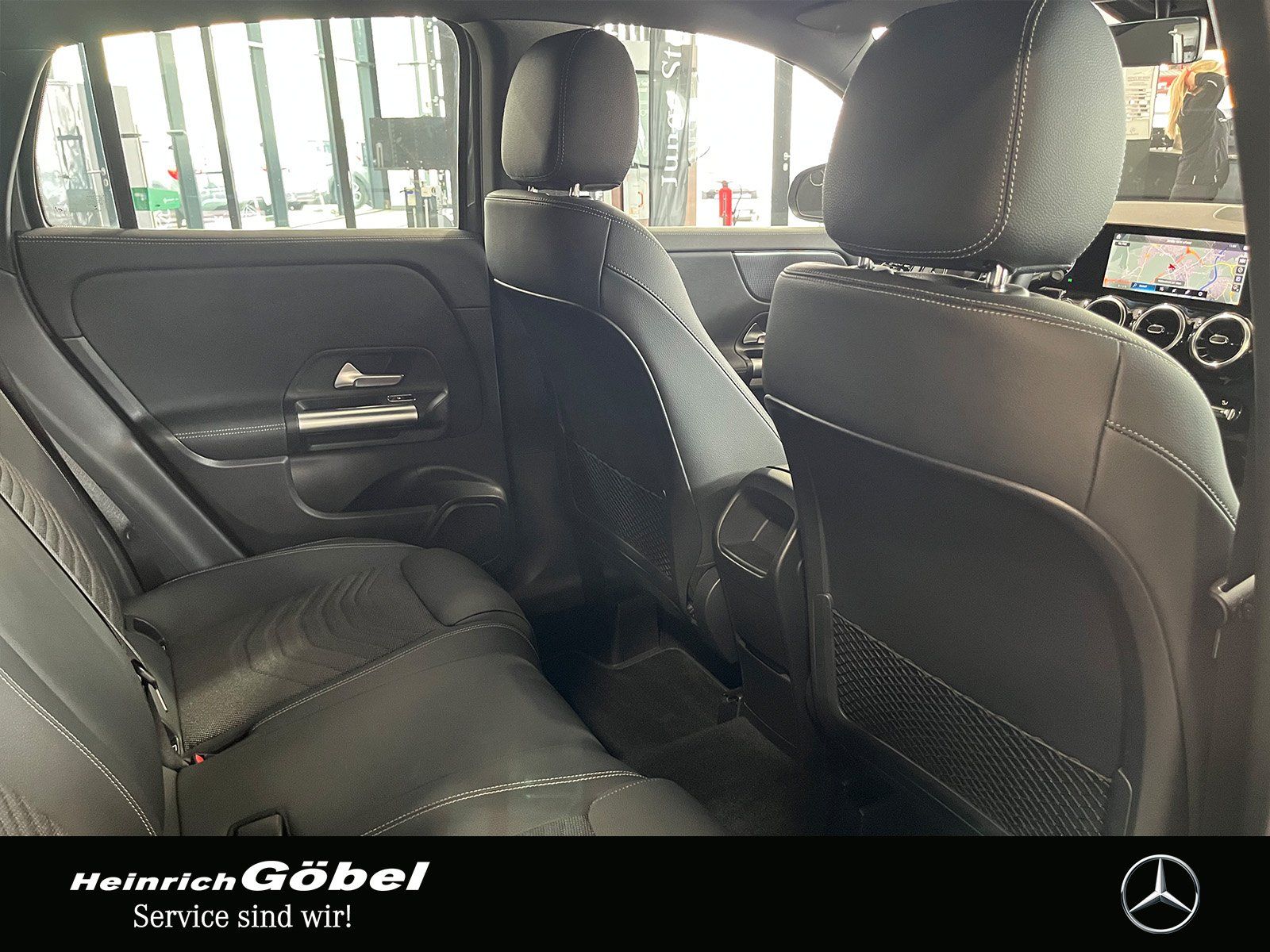 Fahrzeugabbildung Mercedes-Benz GLA 180 PROGRESSIVE+KAMERA+LED+AHK+CARPLAY+NAVI