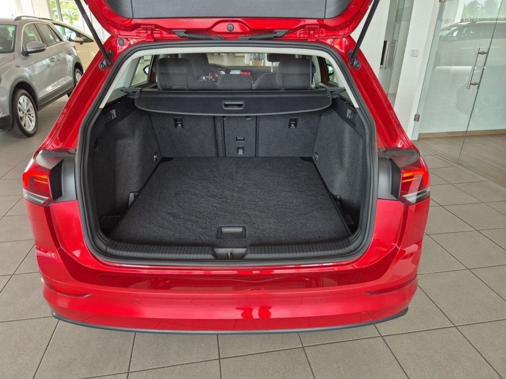 Golf VIII Variant 1.5 TSI Life Variant *LED*STAN