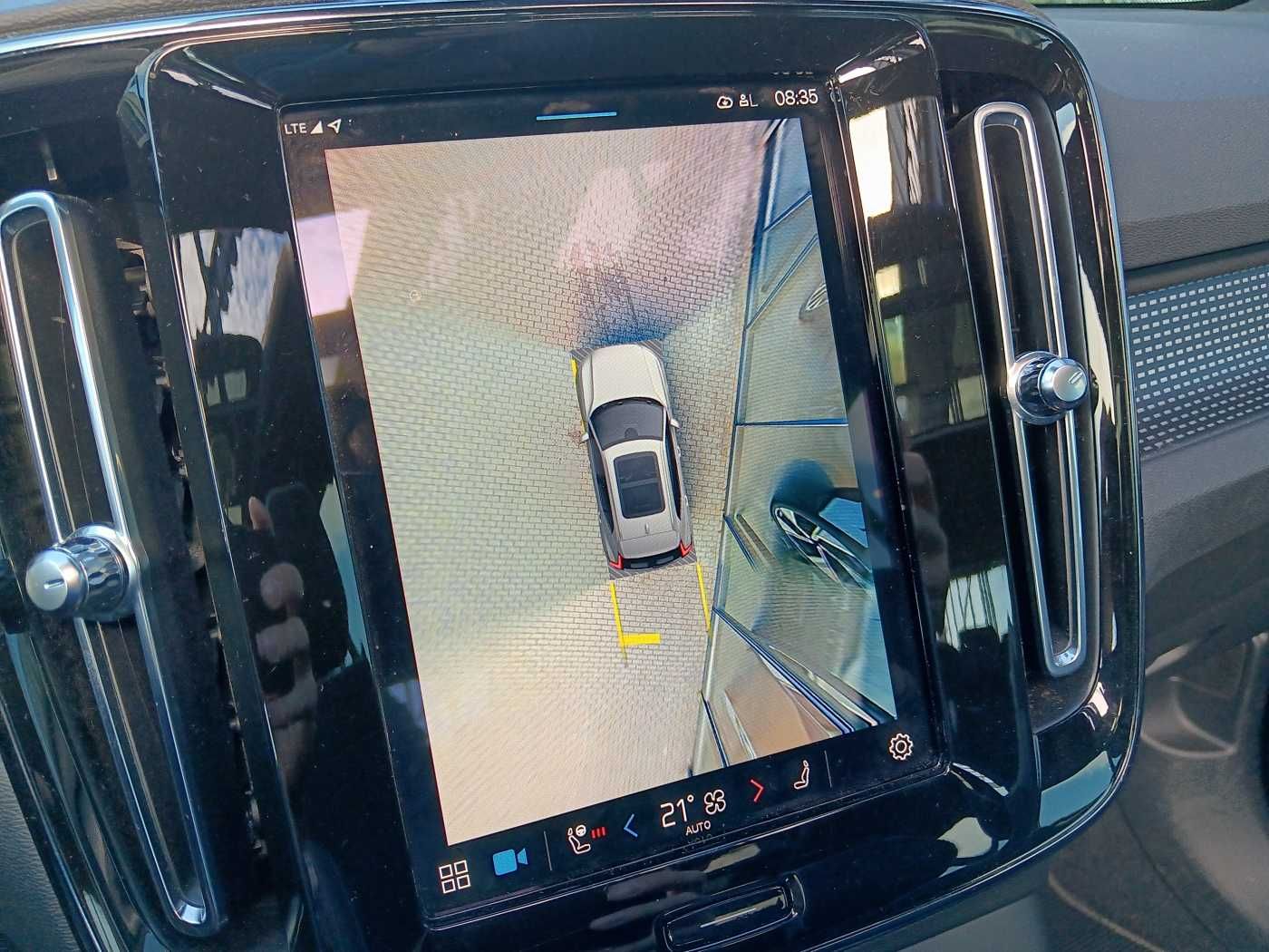 Fahrzeugabbildung Volvo XC40 B4 Automatik Plus Dark '360 Cam, GJR'