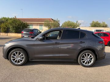 Alfa-Romeo Stelvio - 4