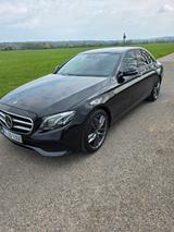 Mercedes-Benz E 300 AVANTGARDE Autom. AVANTGARDE - Mercedes-Benz E 300: Von Privat
