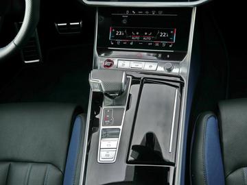 2026 AUDI RS6 photo 7