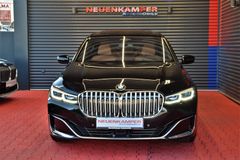 Fahrzeugabbildung BMW 740Ld Lang xDrive Panora Laser 3xTv ACC Massage